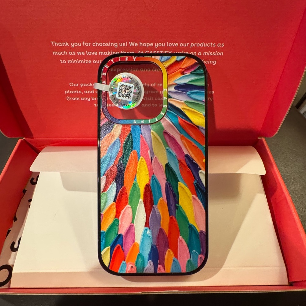 Casetify Multicolor Feather Design Phone 15 Pro ettavee Case NIB
